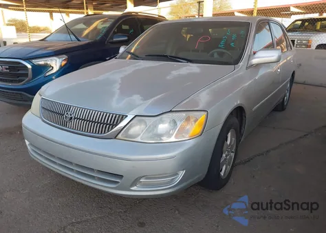 2001 Toyota Avalon Xl z USA, uszkodzony, nr VIN 4T1BF28B81U149903